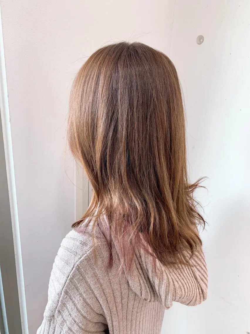セミロング カラー パーマ カット ヘアカラー トリートメント 白髪ぼかしハイライト 柳川拓哉のヘアスタイル