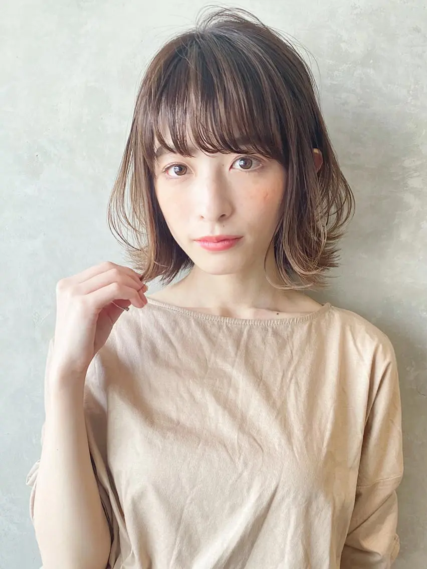 ミディアム カラー パーマ ヘアアレンジ ボブ 外ハネヘア ITbyALBUM 中野店のヘアスタイル