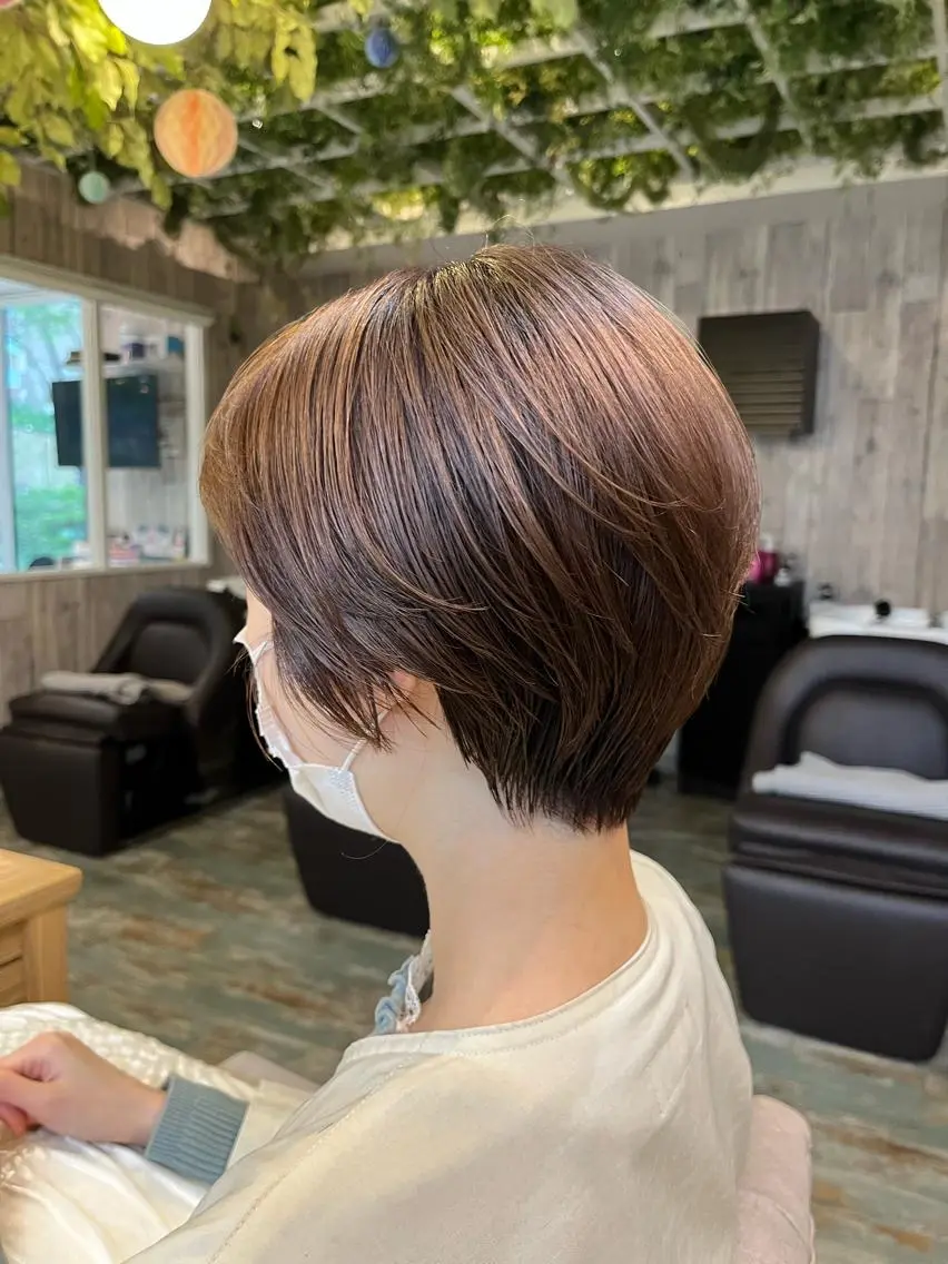 ショート カラー ベージュカラー ピンクカラー ピンクベージュ くびれヘア ショートヘア ショートカット 💙hiyoriのヘアスタイル