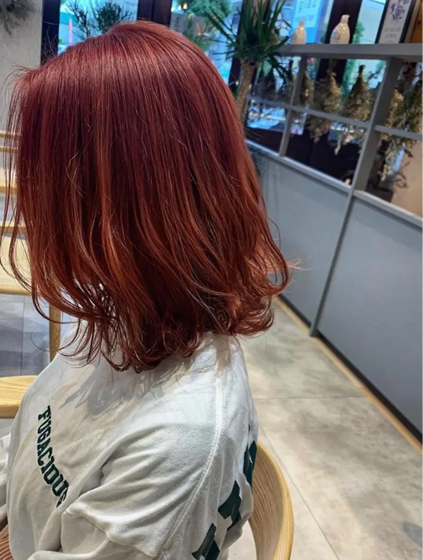 カラー glad hairのヘアスタイル