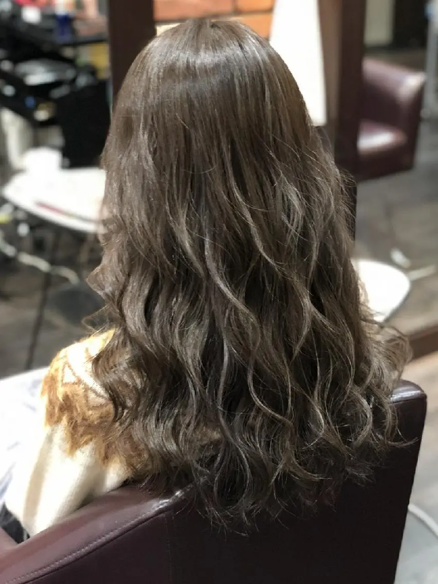 カラー ロング 辻 竜也　のヘアスタイル
