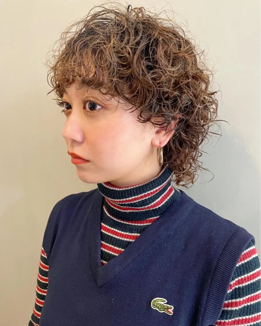 ミディアム パーマ ミディアムパーマ ウルフカット カット パーマ トリートメント 村上雅人 ナチュラルモードのヘアスタイル