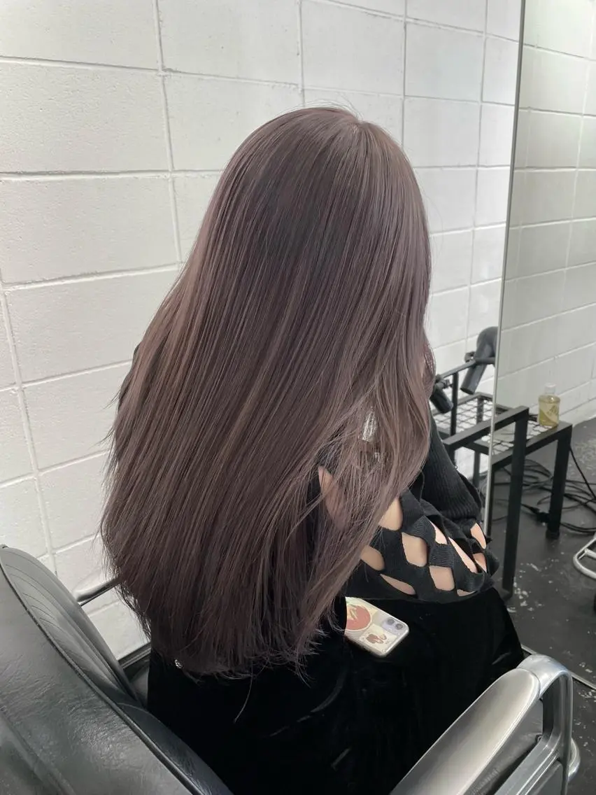 ロング カラー パーマ ヘアアレンジ メンズ キッズ ネイル マツエク・マツパ アイブロウ メンズブリーチ ブリーチ グレージュ ラベンダーカラー ラベンダーグレージュ カット ヘアカラー トリートメント 艶ハイトーン/ヘア アレンジAYAKAのヘアスタイル
