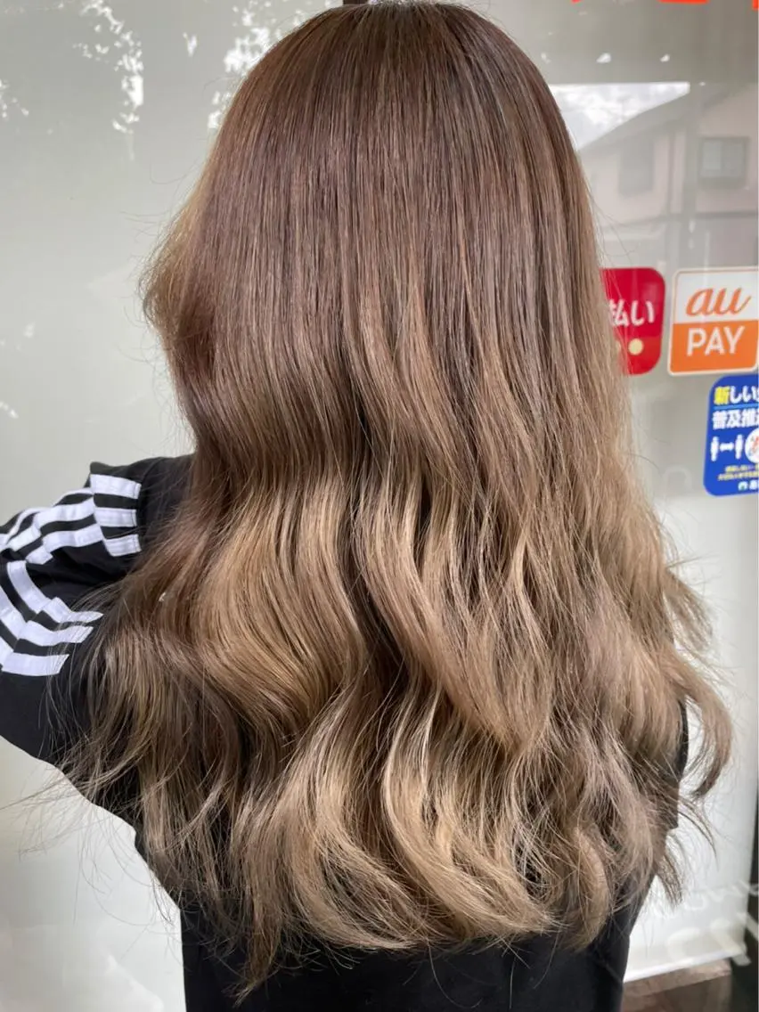 ロング 神 甚八のヘアスタイル