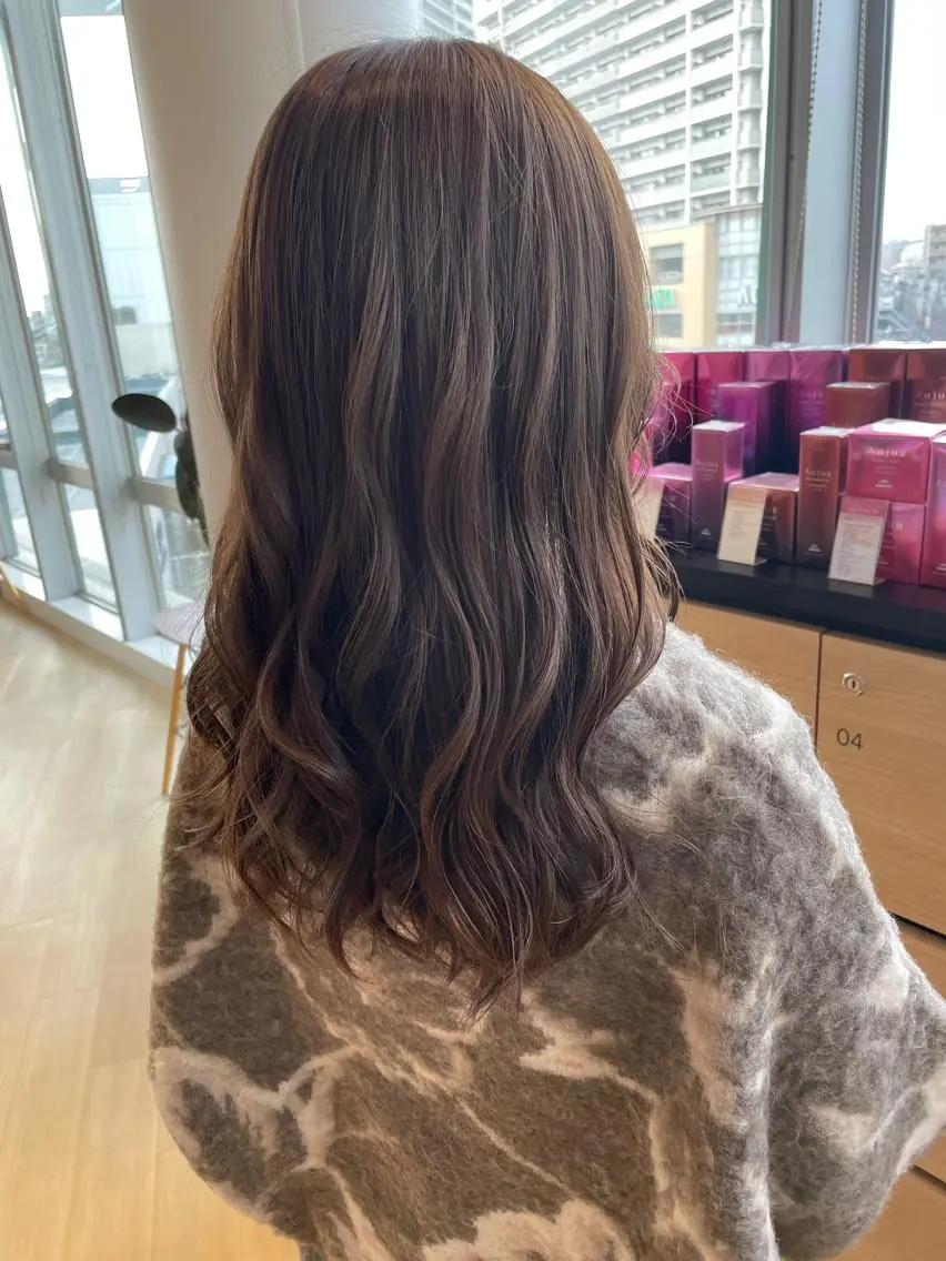 ミディアム カラー ヘアカラー トリートメント 美髪形成!色素改善! 秋田 和輝のヘアスタイル