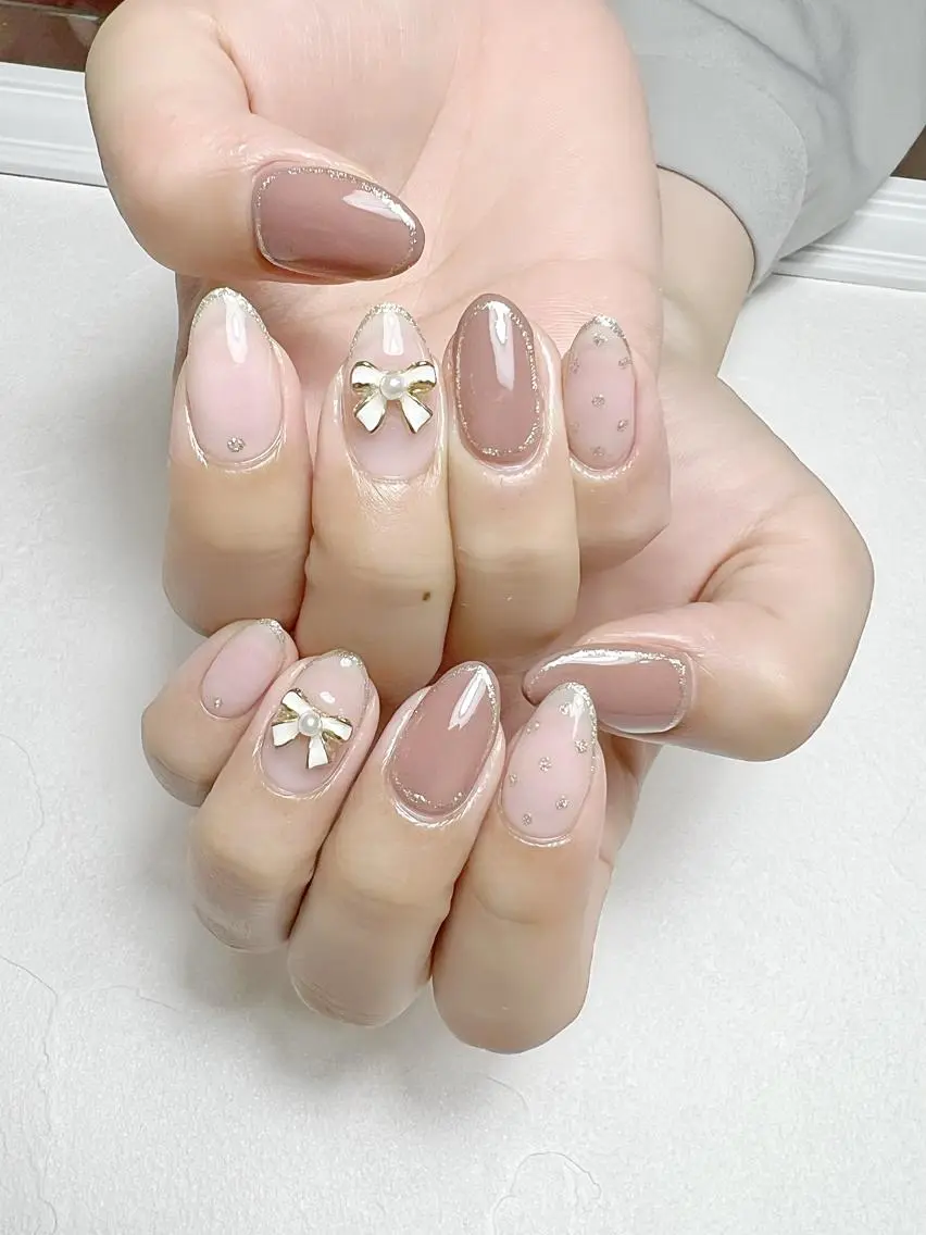 ネイル ドット ラメ(グリッター) オフィスネイル リボン ワンホンネイル rouse nail RISATOのネイルデザイン