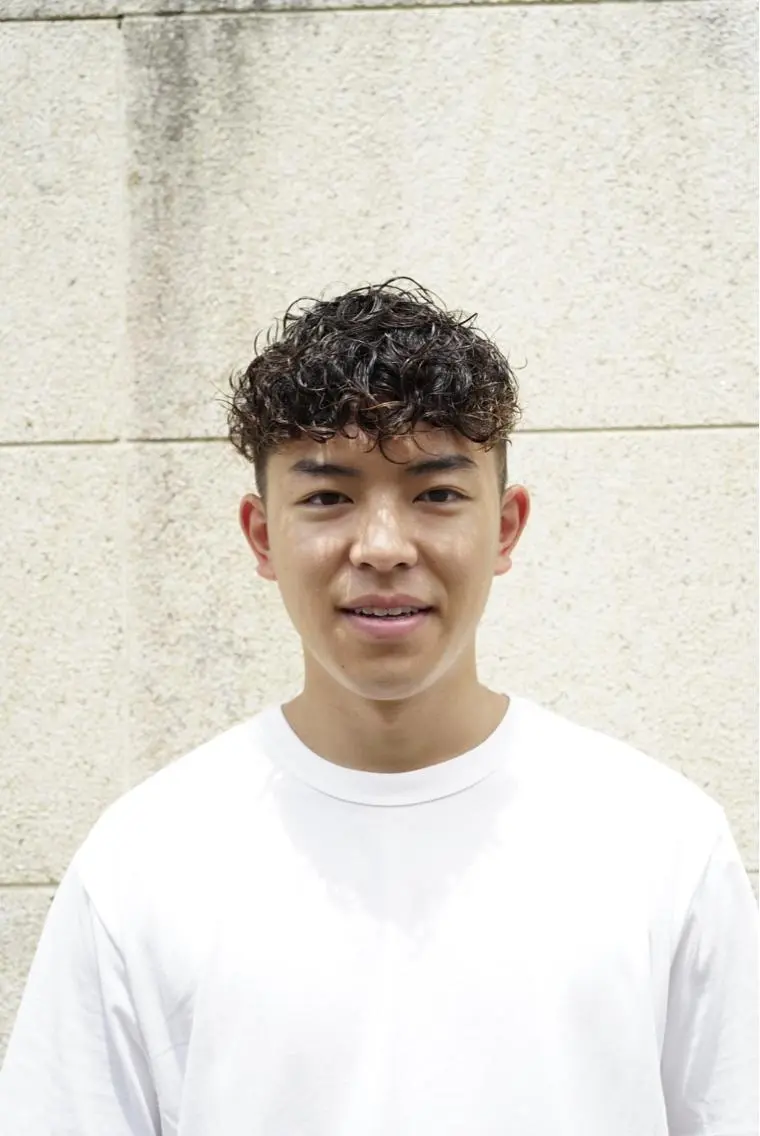 パーマ カット パーマ ヘアセット 関 晃哉のヘアスタイル