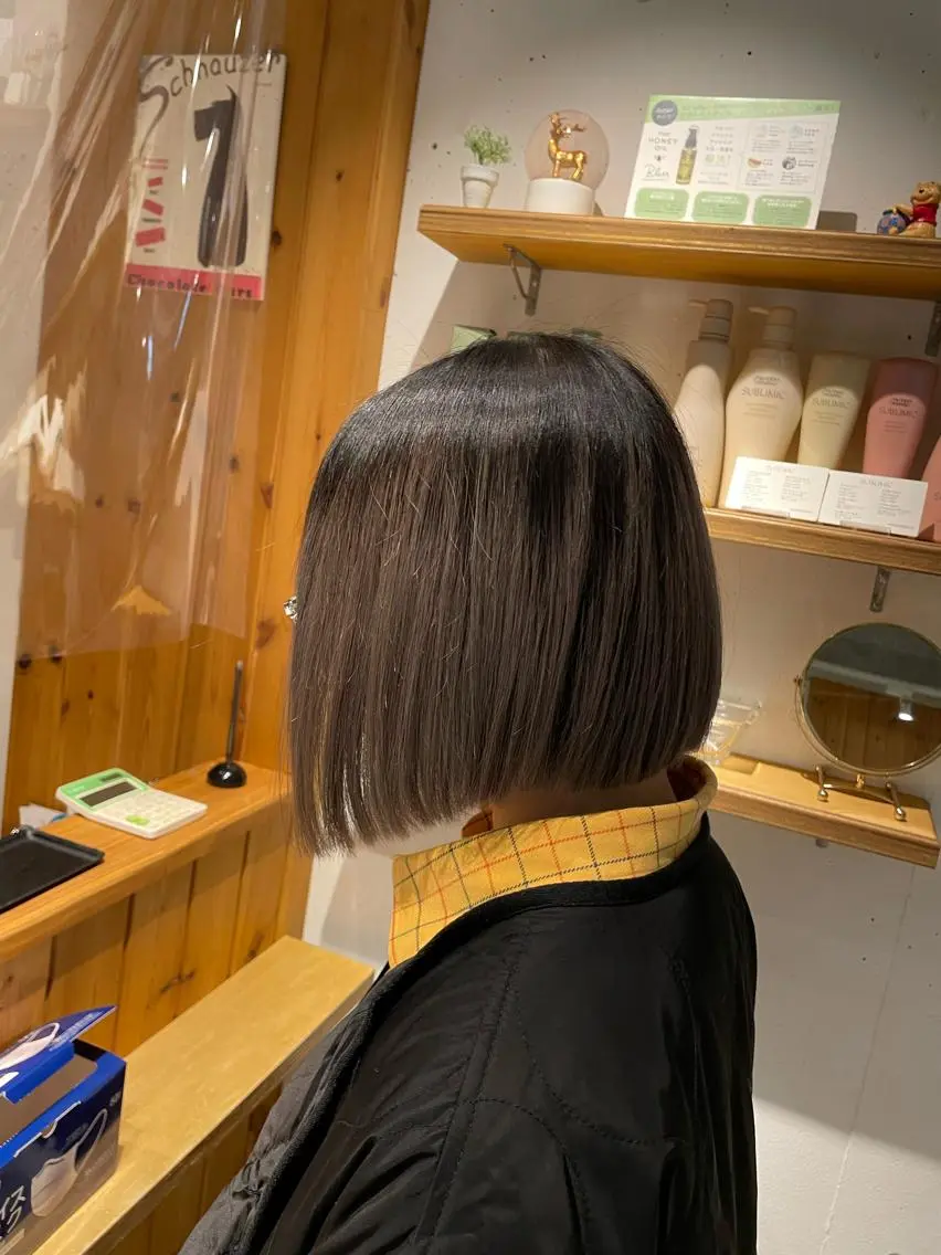 ミディアム 髪質改善韓国レイヤー カット内田智大のヘアスタイル
