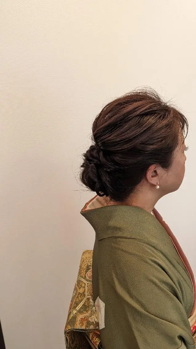 ヘアアレンジ トータル ビューティー アイズのヘアスタイル