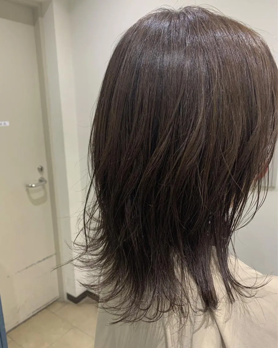 ミディアム カラー グレージュ オリーブグレージュ オリーブグレー ヘアカラー トリートメント YANO MIZUKIのヘアスタイル