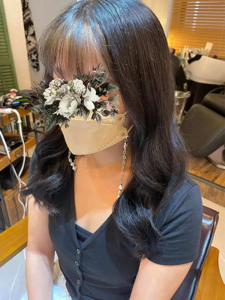 ロング ミストバング 清水 美雪のヘアスタイル