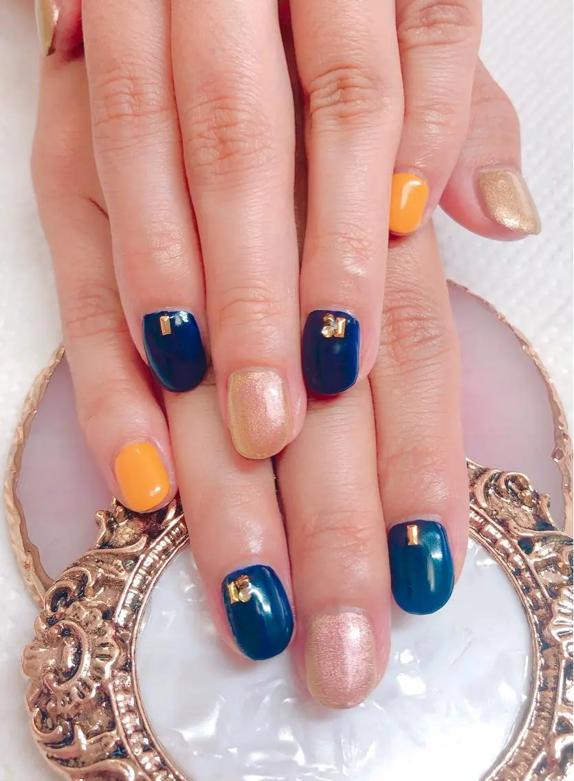ネイル ハンドネイル CROWN プライベートサロンのネイルデザイン