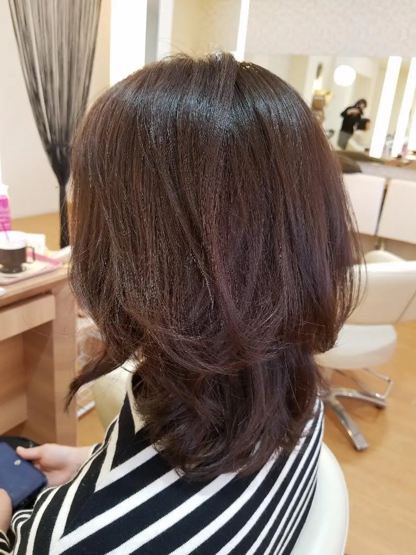 ミディアム カラー ミディアムレイヤー レイヤーカット 髪質改善/ハイライト 小林秀樹のヘアスタイル