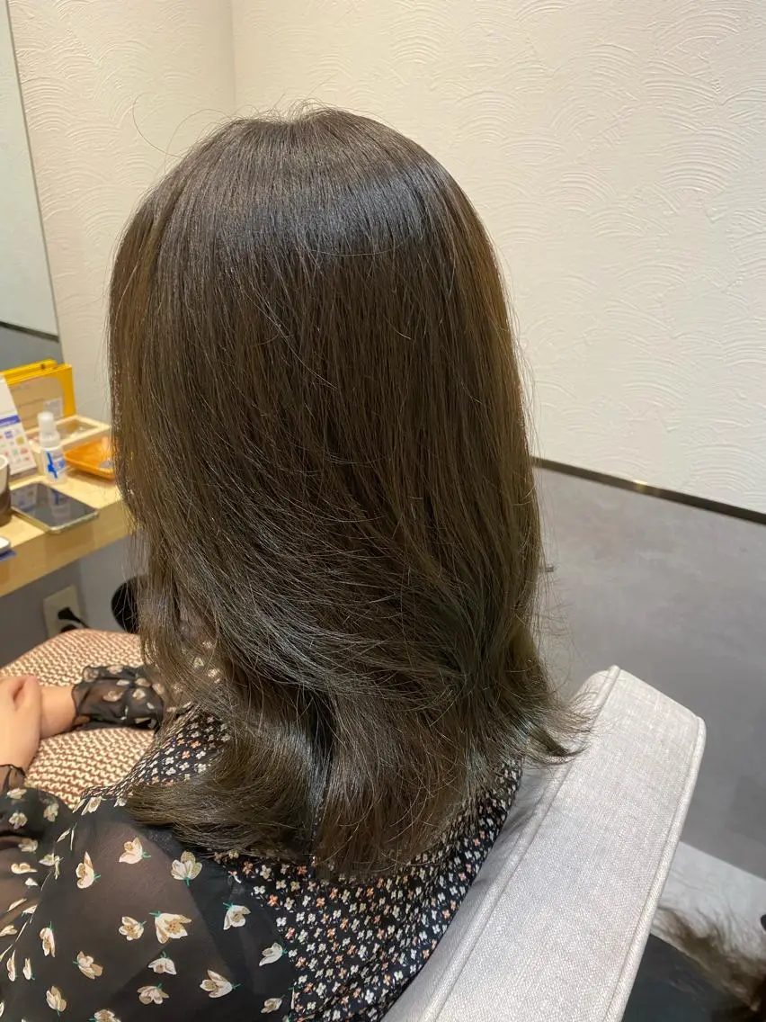 セミロング カラー カット ヘアカラー やまぐち あやみのヘアスタイル