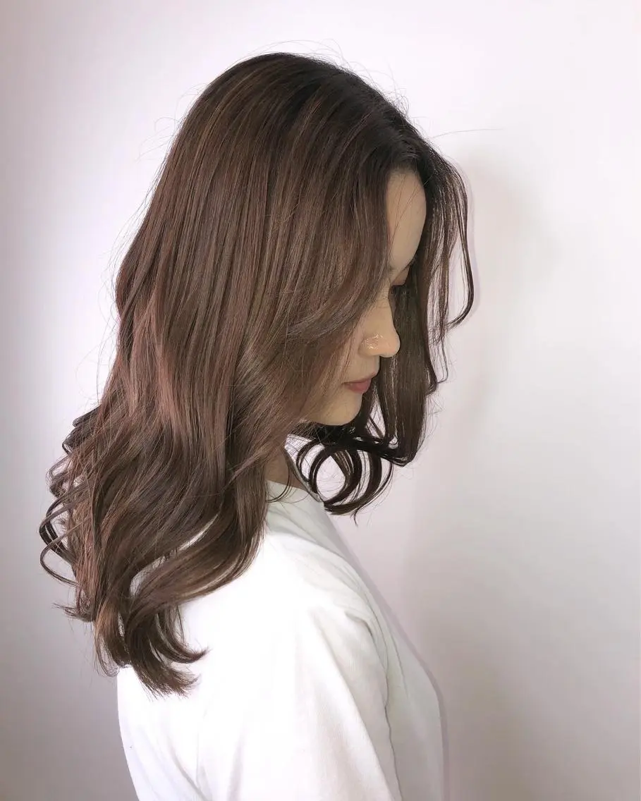 ロング 手島 カミラのヘアスタイル