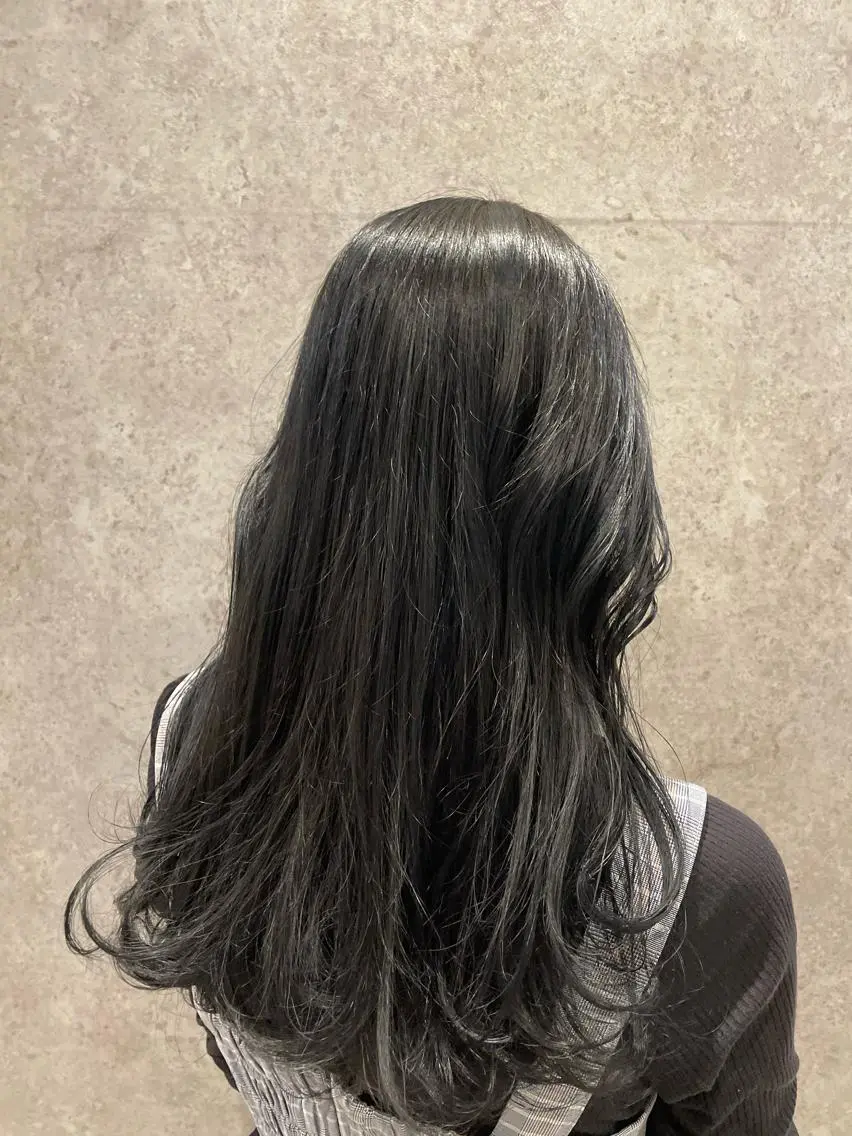 ロング カラー ダブルカラー 髪質改善 トリートメント 脇野 茉優のヘアスタイル