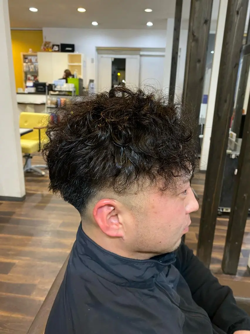 ショート メンズ フェードカット メンズパーマ 堀 広夢のヘアスタイル