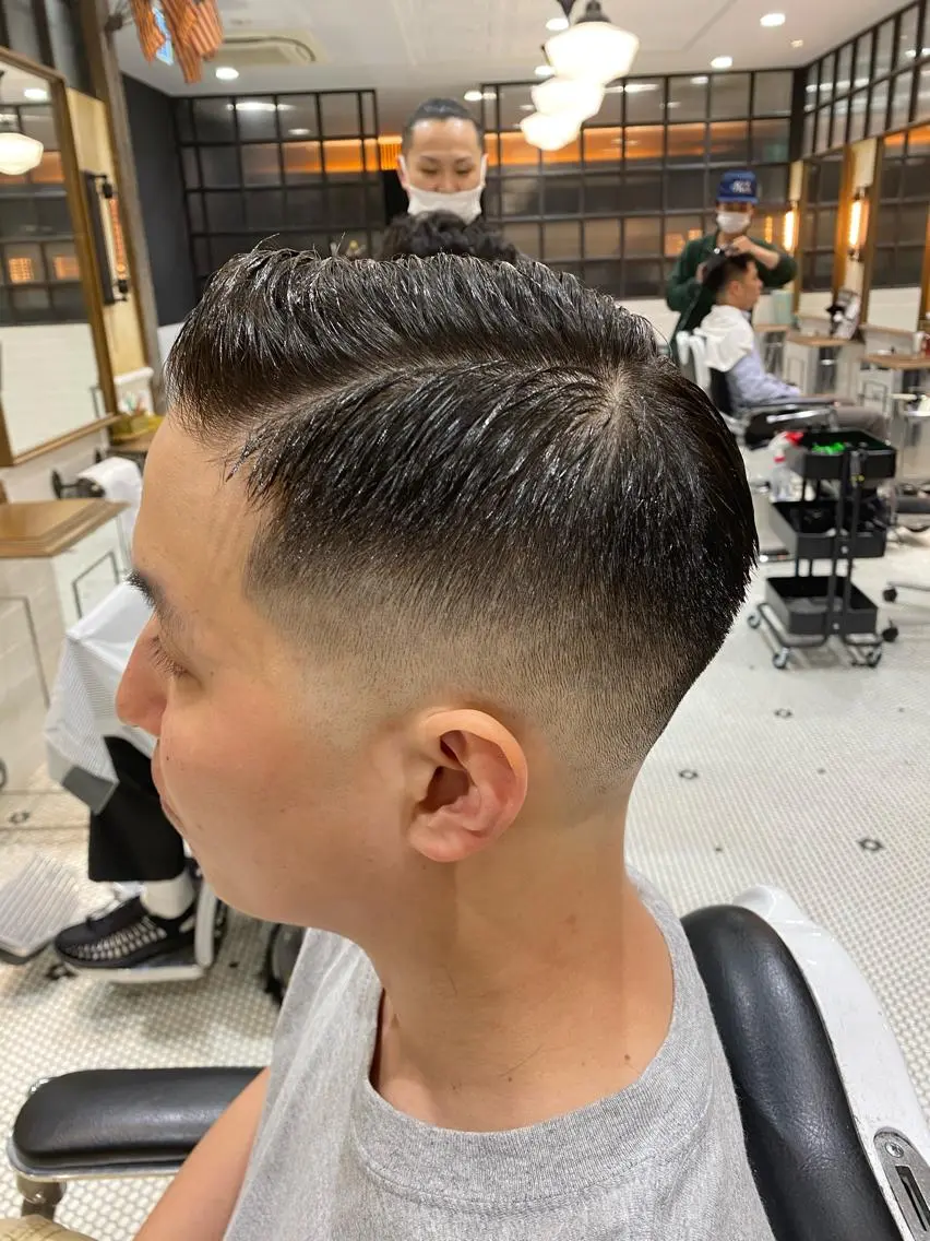 ショート メンズ カット 山﨑 愛也のヘアスタイル