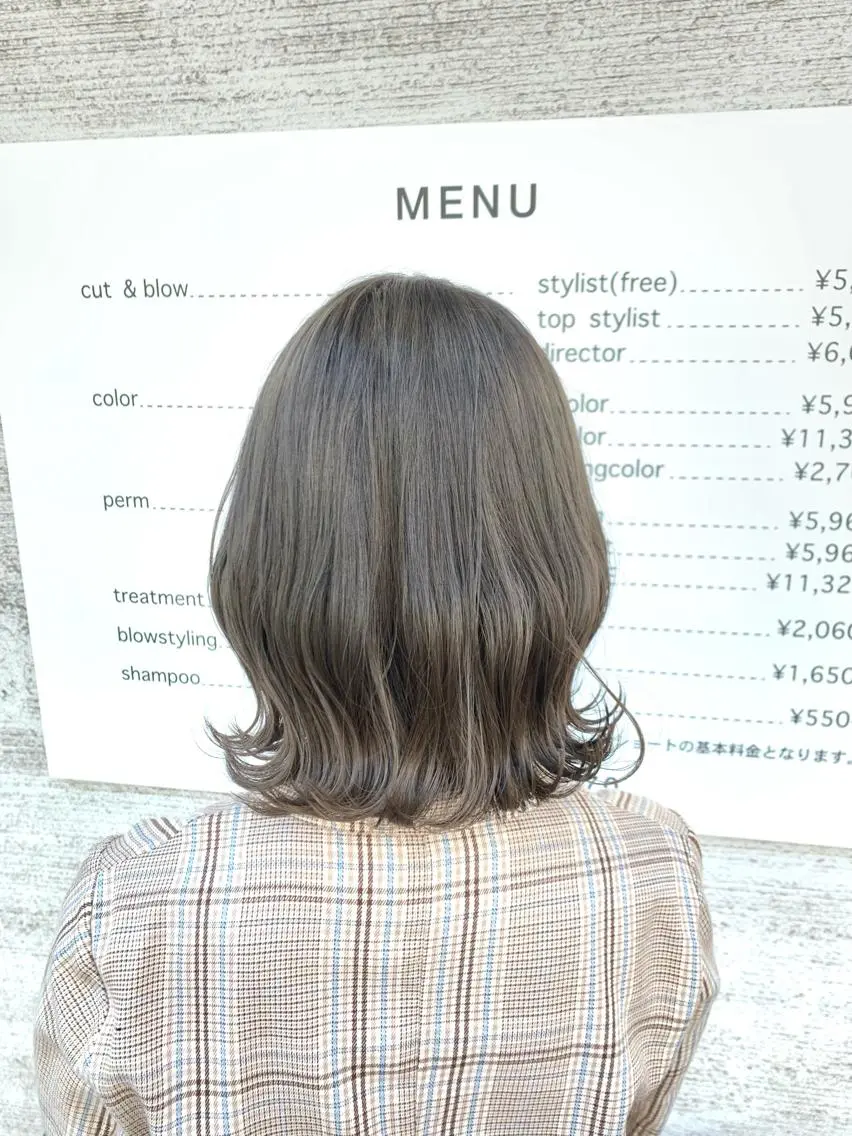 ミディアム 斉藤大河 カラー/縮毛矯正のヘアスタイル