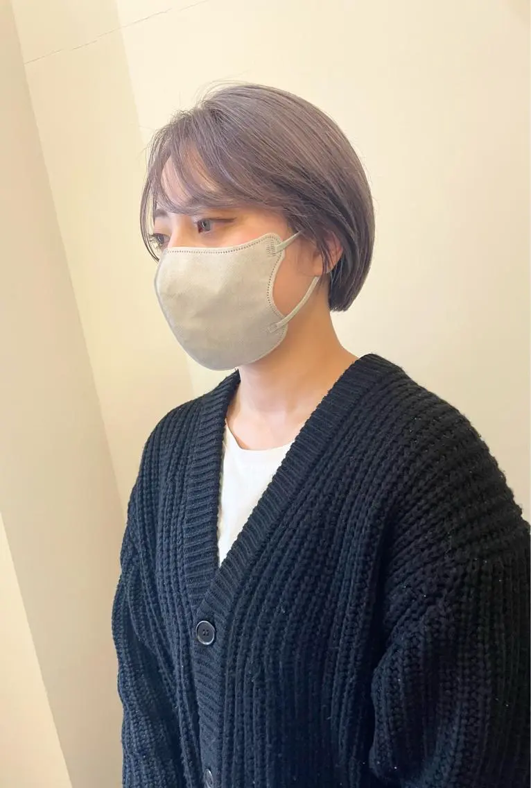 ショート カラー グレージュ ヘアカラー トリートメント ダメージレスブリーチ HIROSHIのヘアスタイル
