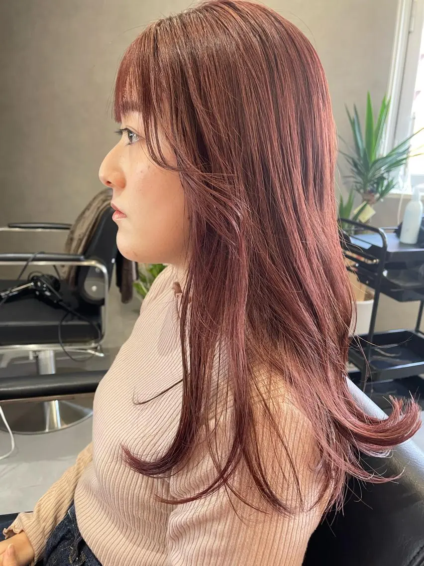 ロング カラー ブラウンカラー ピンクカラー ピンクブラウン yui/ layer cutのヘアスタイル