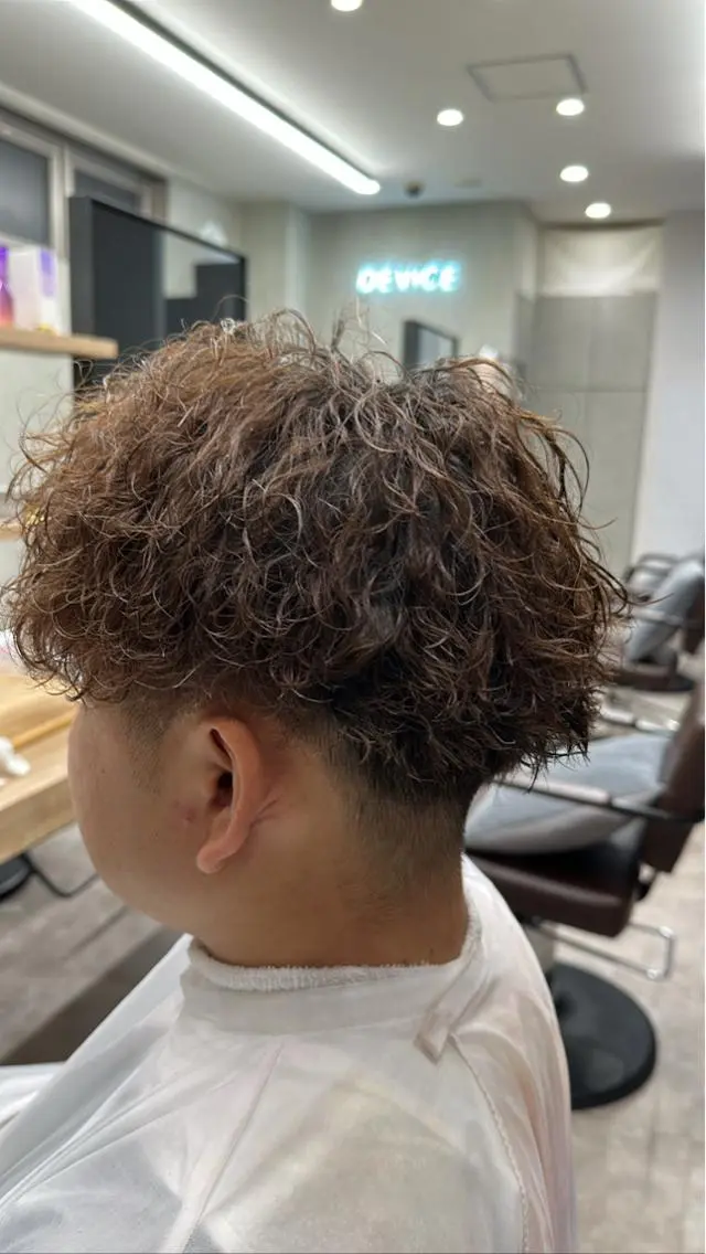 パーマ メンズ カット パーマ トリートメント yu-kiハイトーン /ブリーチ無しカラーのヘアスタイル