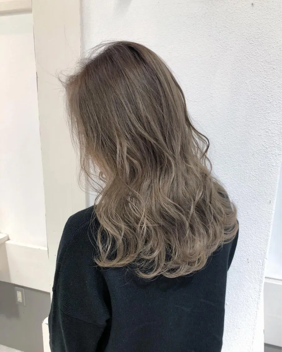 ミディアム カラー ベージュカラー カット ヘアカラー トリートメント GiseL天神カラー 髪質改善/ブリーチのヘアスタイル