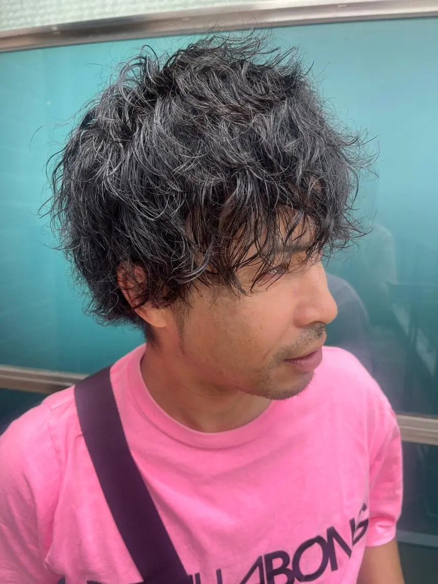 ミディアム カラー パーマ ヘアアレンジ メンズ キッズ ネイル マツエク・マツパ アイブロウ メンズブリーチ メンズハイライト メンズインナーカラー メンズ韓国風 ブリーチ 久木原 ゆりのヘアスタイル