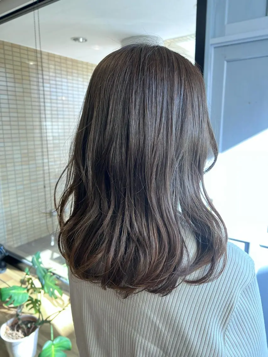 ロング カラー ヘアカラー トリートメント ツキダテ ユイのヘアスタイル