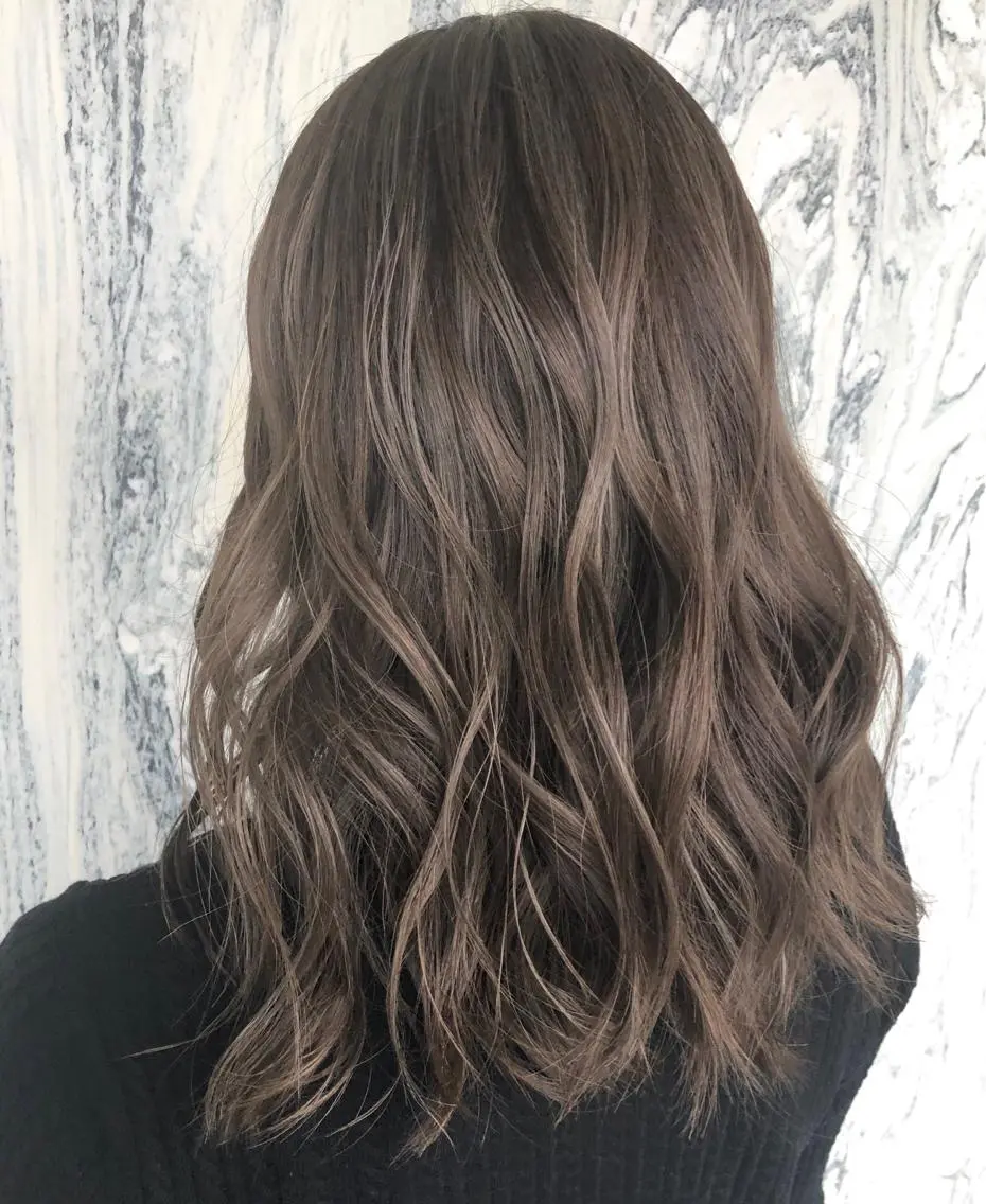 ロング カラー 藤井 さと実のヘアスタイル