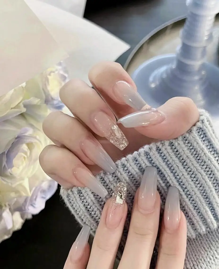 ネイル ハンドネイル ハンドケア 💅ネイルサロン ブラン🌈かすみのネイルデザイン