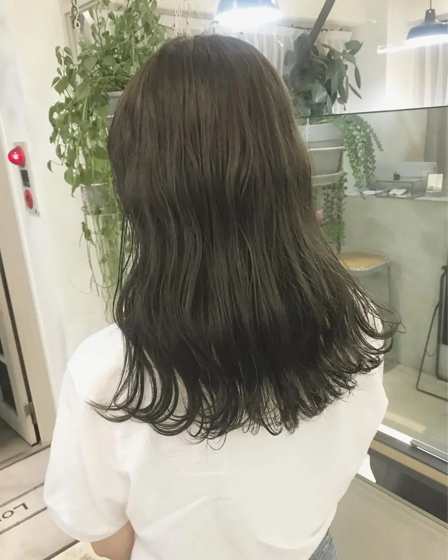 ロング カラー ハイトーンボブ 前田 表参道　グレージュのヘアスタイル