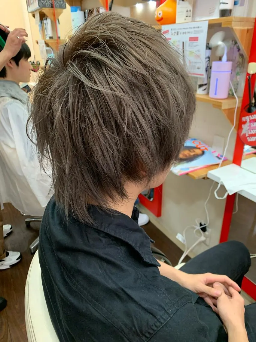 ショート ヘアカラー たけい ゆうきのヘアスタイル
