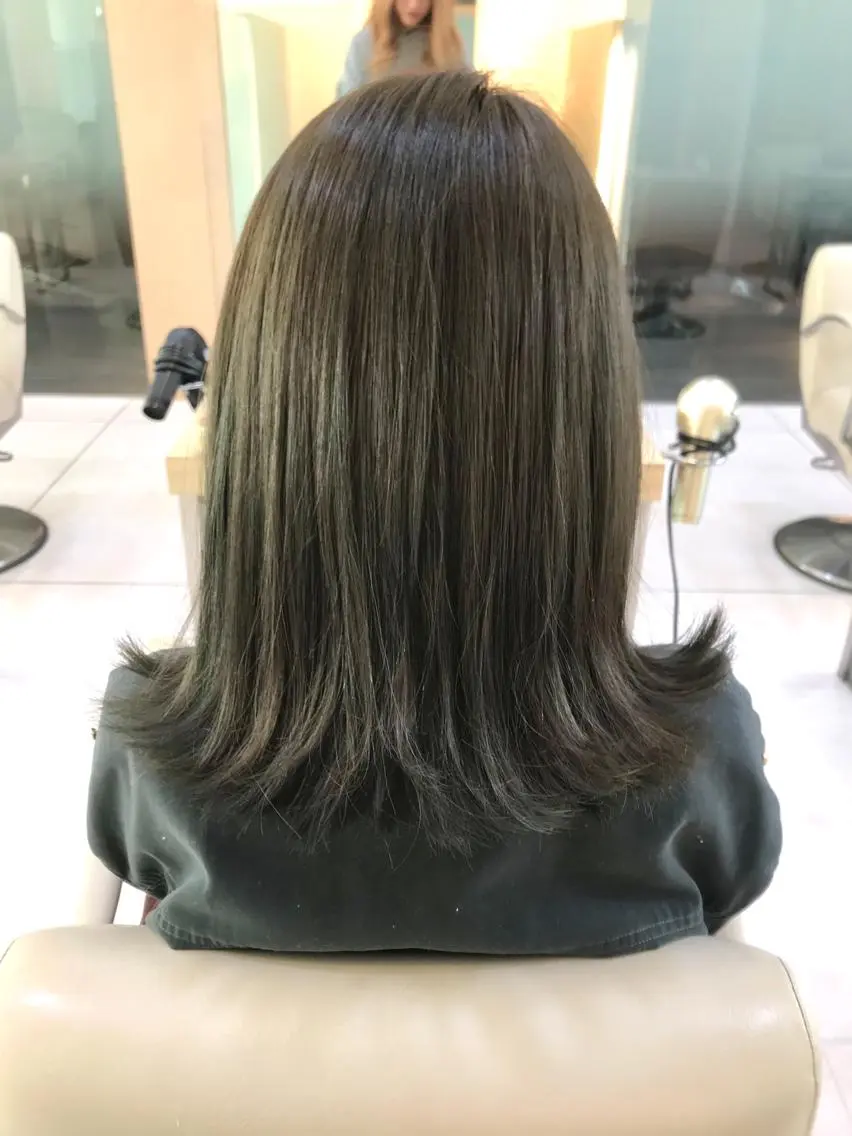 カラー アッシュ イルミナカラー オリーブカラー ピンクカラー 学生 後藤 瑞季のヘアスタイル