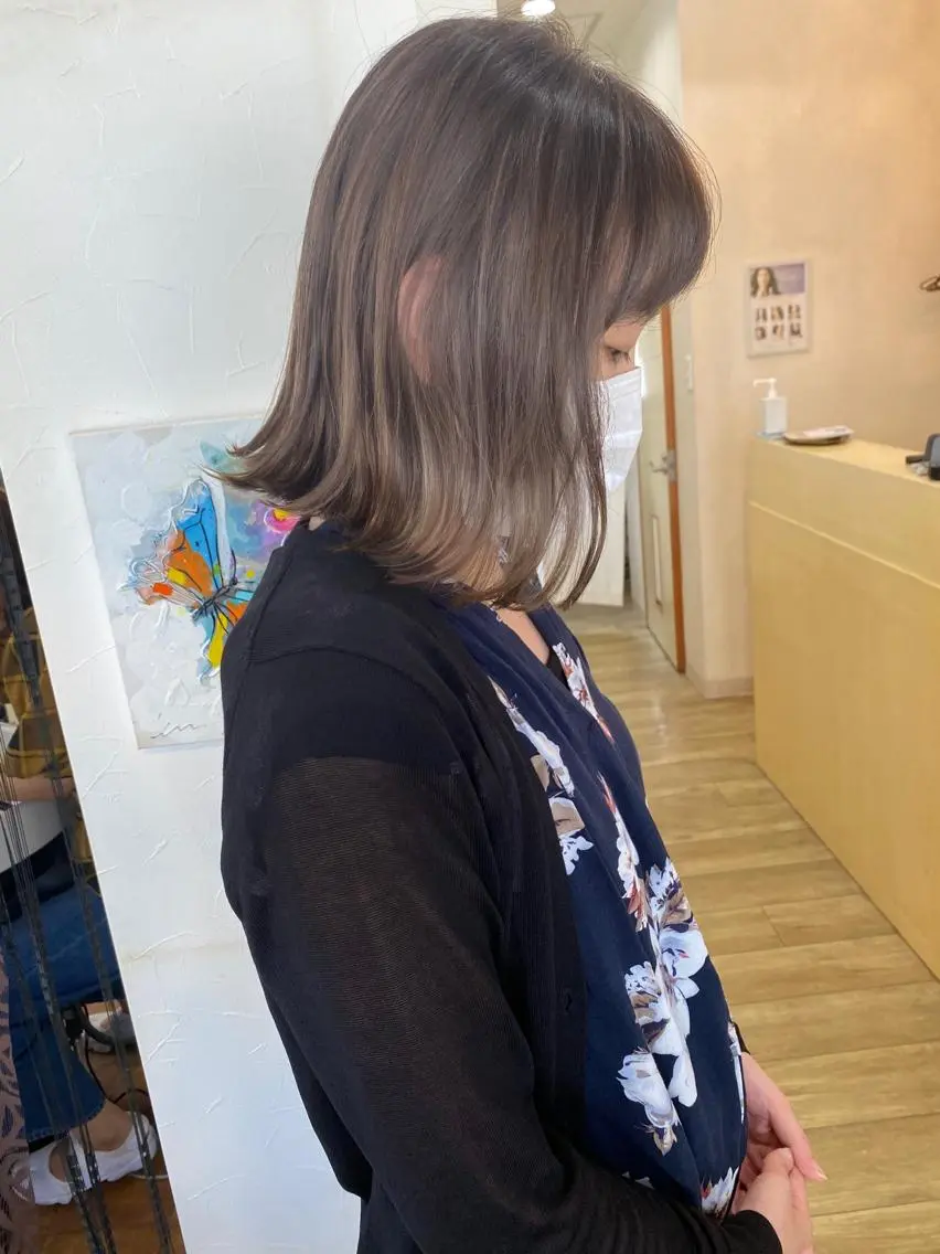 ミディアム カラー イルミナカラー カット ヘアカラー grand juteのヘアスタイル