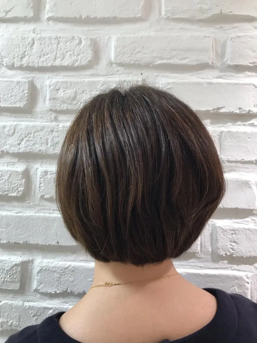 ショート ボブ くせ毛 【暖色カラー特化】 中山由梨のヘアスタイル