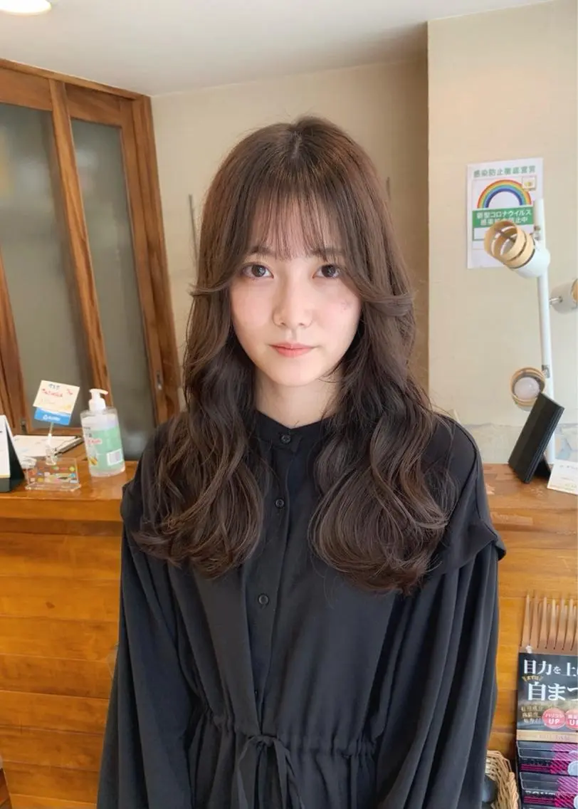 セミロング カラー ベージュカラー ブリーチ ブラウンカラー ブラウンベージュ ブリーチなしカラー ヘアカラー トリートメント 矢野 晃平のヘアスタイル