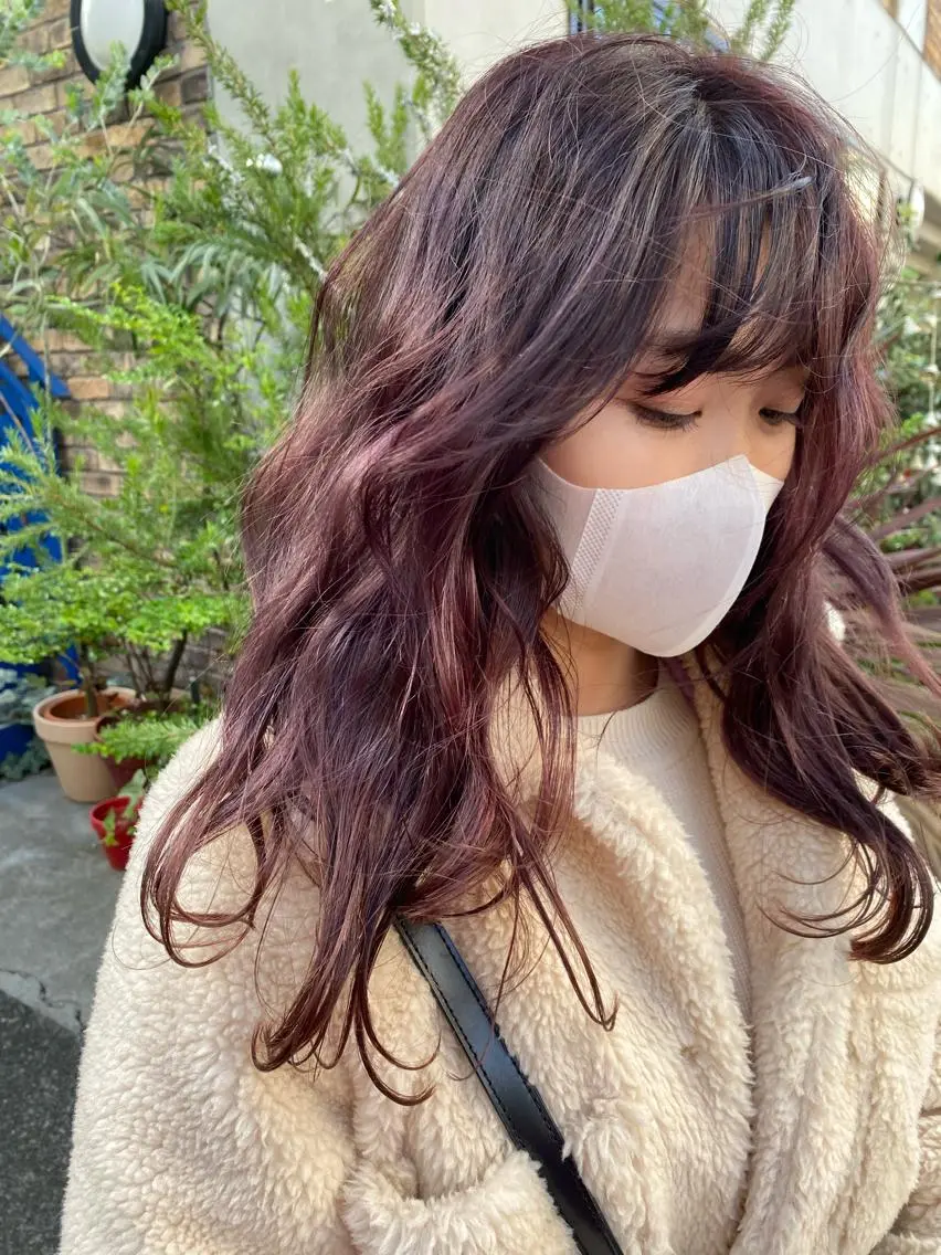 セミロング パープルカラー Moca 〰️のヘアスタイル