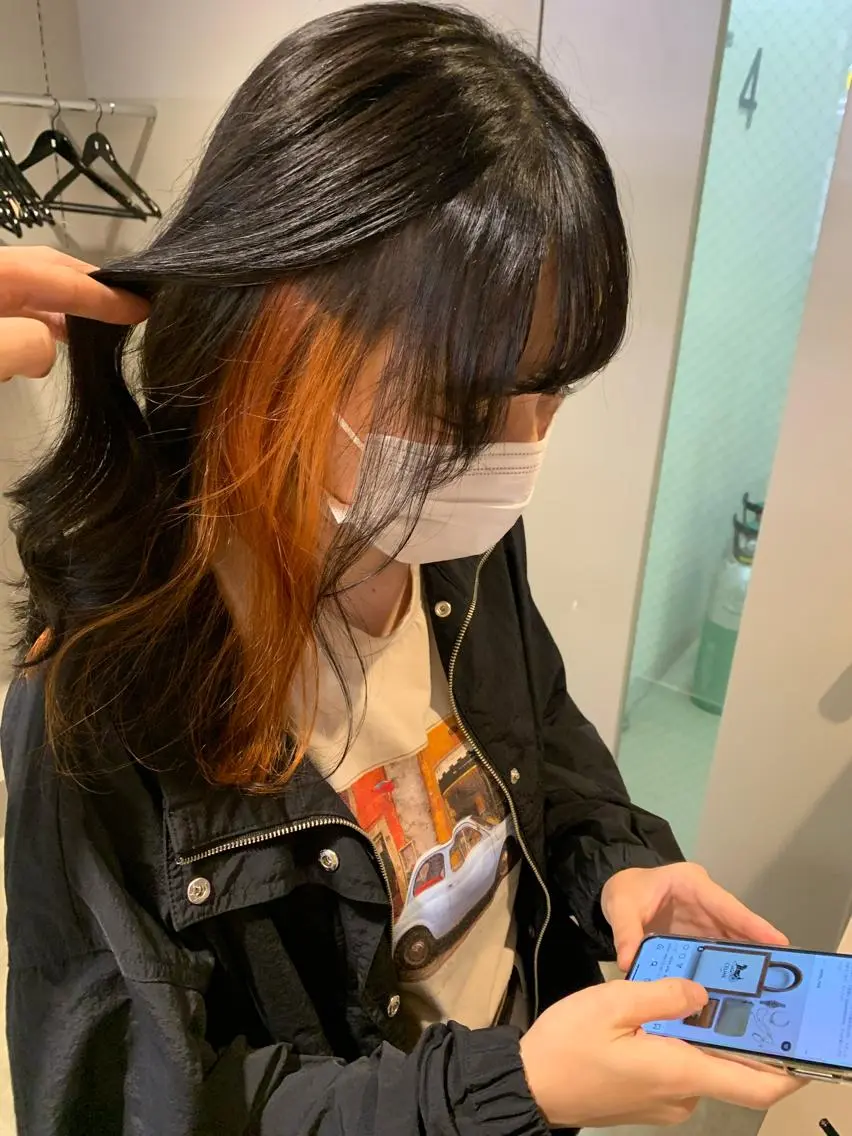 ミディアム カラー 抜け感レイヤー︴ ニュアンスカラーのヘアスタイル