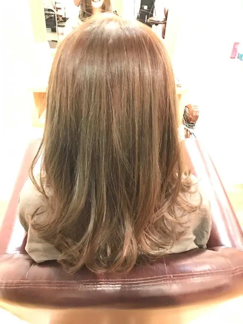 セミロング カラー 💁♂️メンズカッ トパーマ💈大田涼華のヘアスタイル