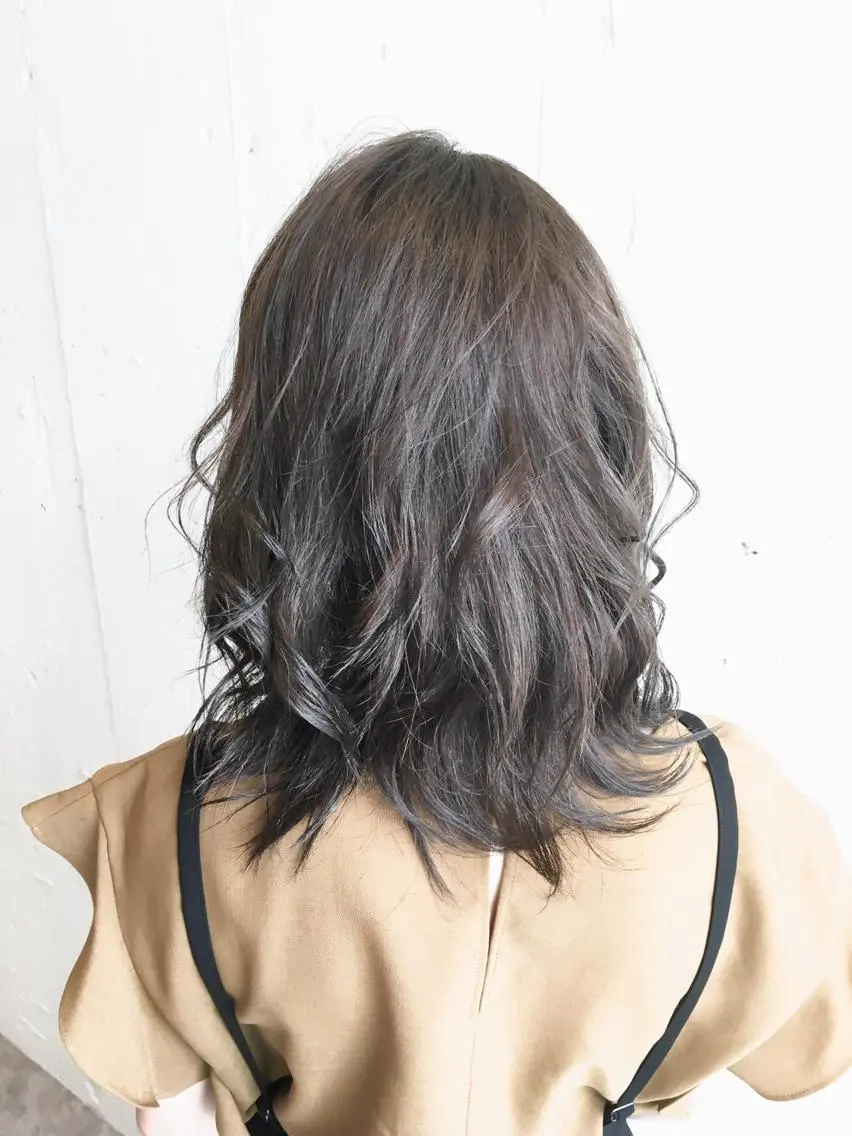 ミディアム カラー シルバー レイヤー/大人メンズ パーマ🌀 平島拓也のヘアスタイル