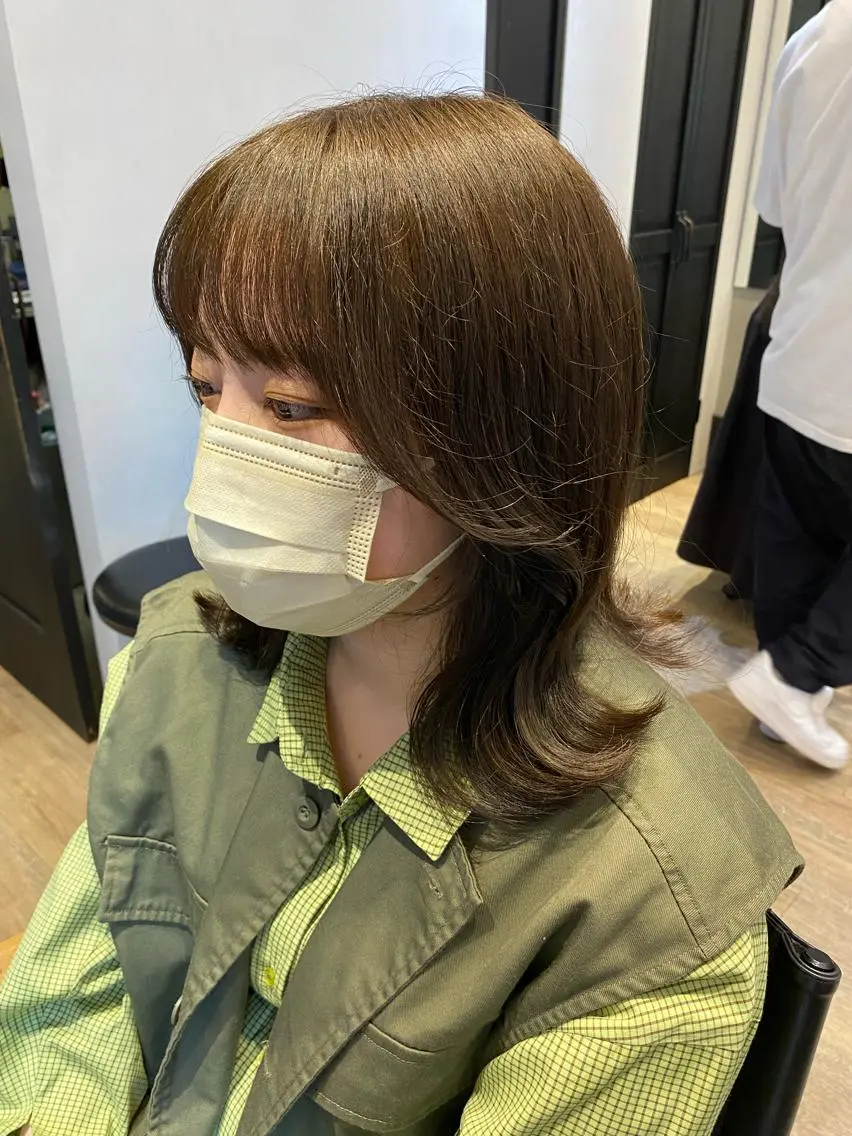 ミディアム カット ヘアカラー トリートメント 新宿/顔周りカット +レイヤー=しずく♩のヘアスタイル