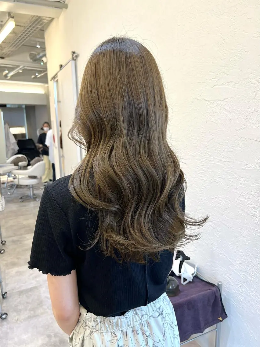 ロング カラー ヘアアレンジ ベージュカラー オリーブベージュ 髪質改善/縮毛矯正 鈴木裕介のヘアスタイル