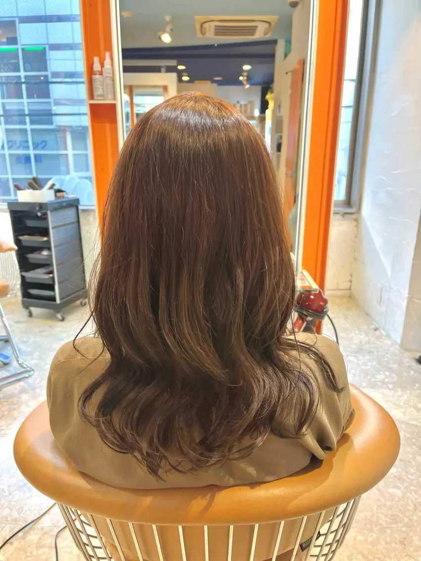 セミロング カラー ヘアカラー トリートメント うしだ かおるのヘアスタイル