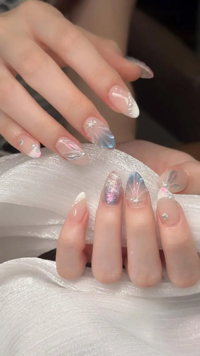 ネイル オーロラネイル ブルー チークネイル 長さ出し フットネイル ハンドネイル NAILS168 池袋西口駅前店のネイルデザイン