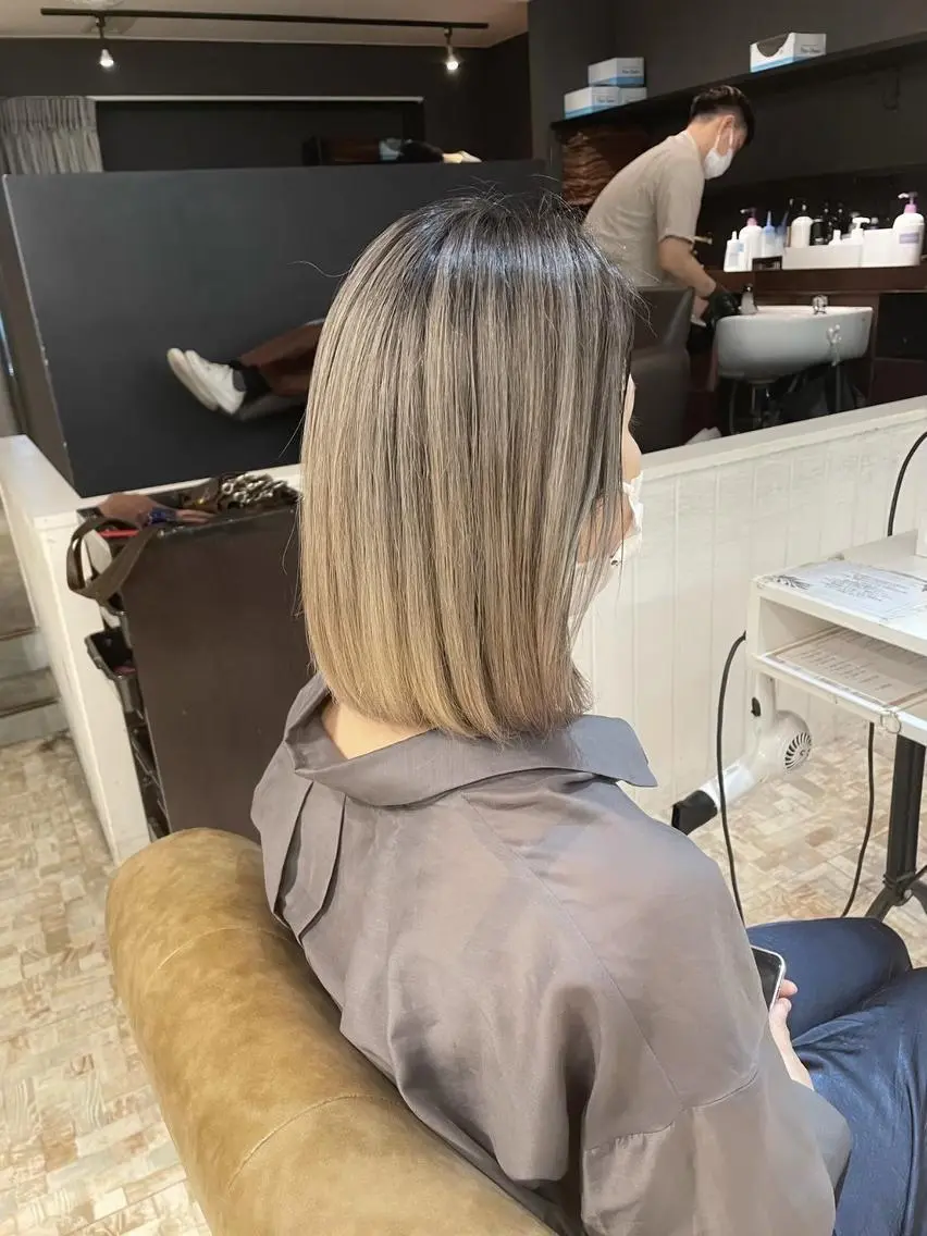 ショート お団子ヘア ミストバング ボブ ハイライト 姫カット 松本　湧貴 ショートスタイルのヘアスタイル