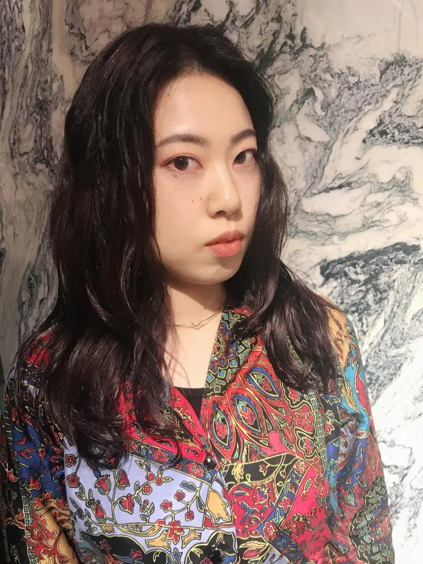 セミロング カラー パーマ 藤井 さと実のヘアスタイル