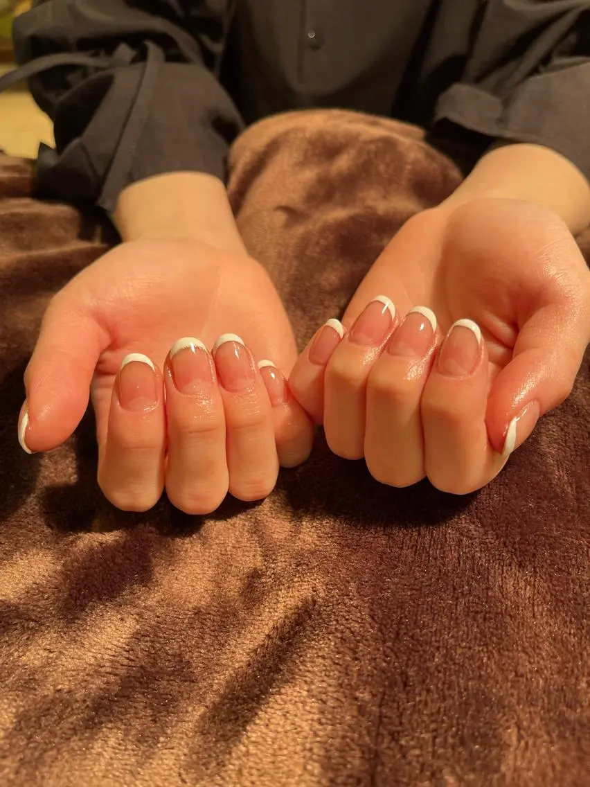 ネイル フレンチネイル 安藤 沙妃のヘアスタイル