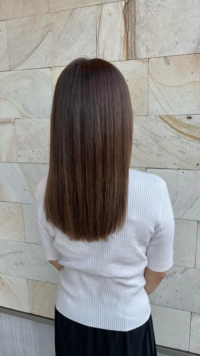 セミロング カラー ブラウンカラー 栗林 姫花のヘアスタイル