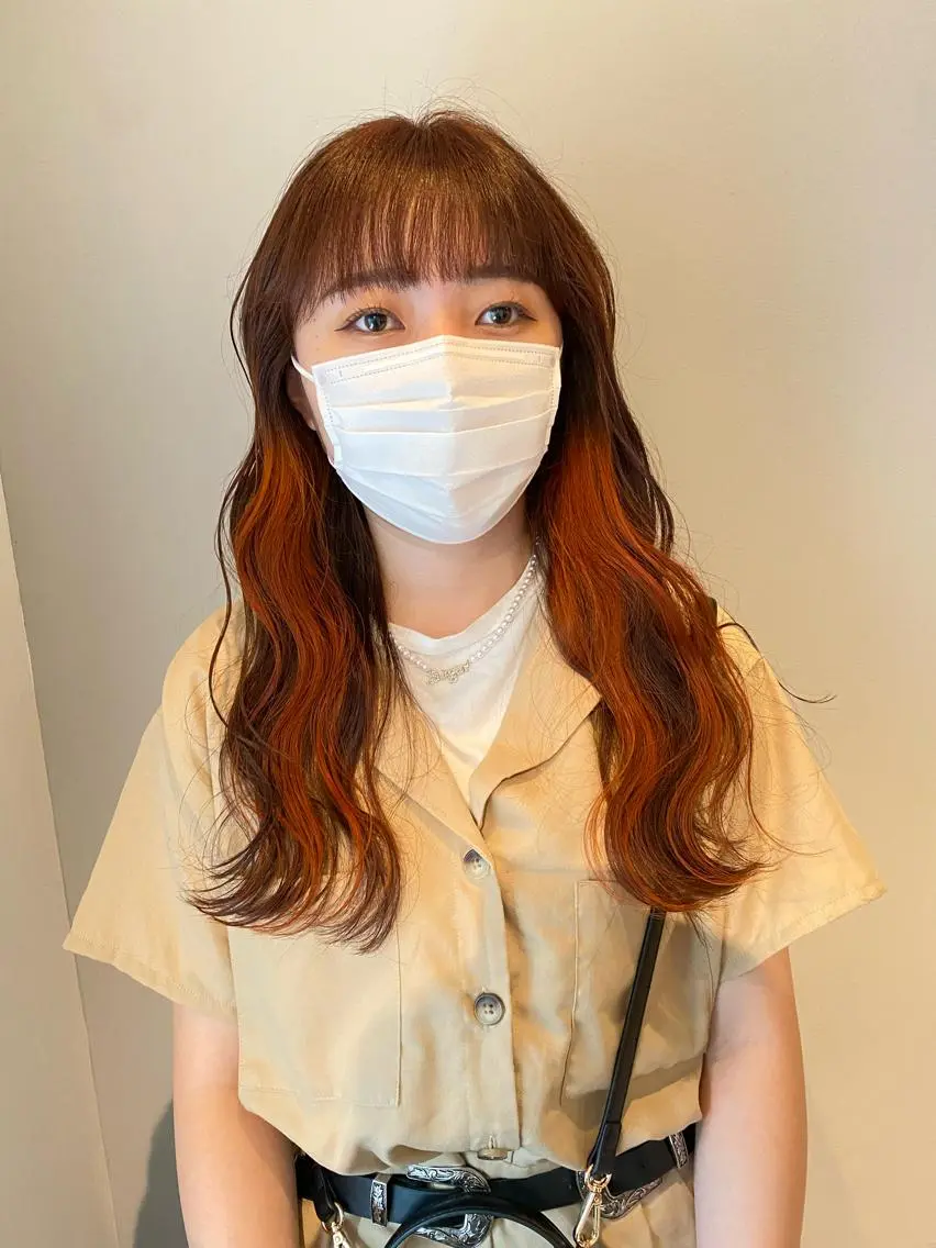 ロング カラー パーマ ブリーチ インナーカラー オレンジ インナーカラー/ KANAのヘアスタイル
